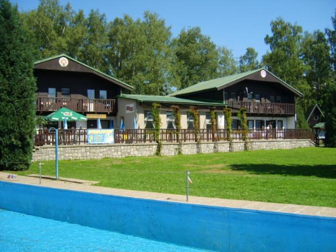 Autokemp Liberec Hotel Esterno foto